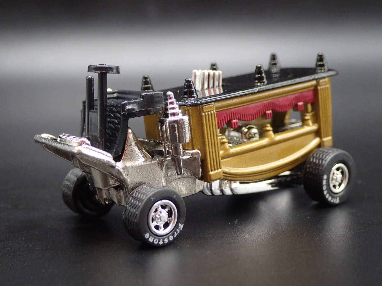 RAY FARHNER BOOTHILL EXPRESS CUSTOM CAR 1:64 SCALE DIORAMA DIECAST MODEL CAR