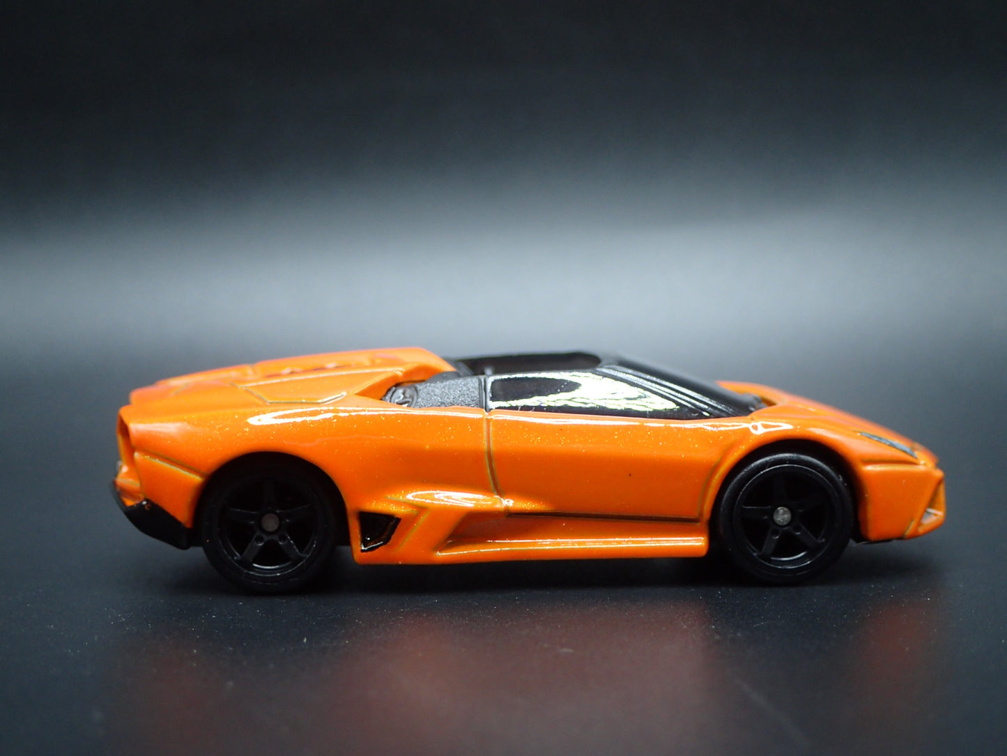 2007-2009 LAMBORGHINI REVENTON ROADSTER SUPER CAR 1:64 SCALE DIECAST MODEL CAR