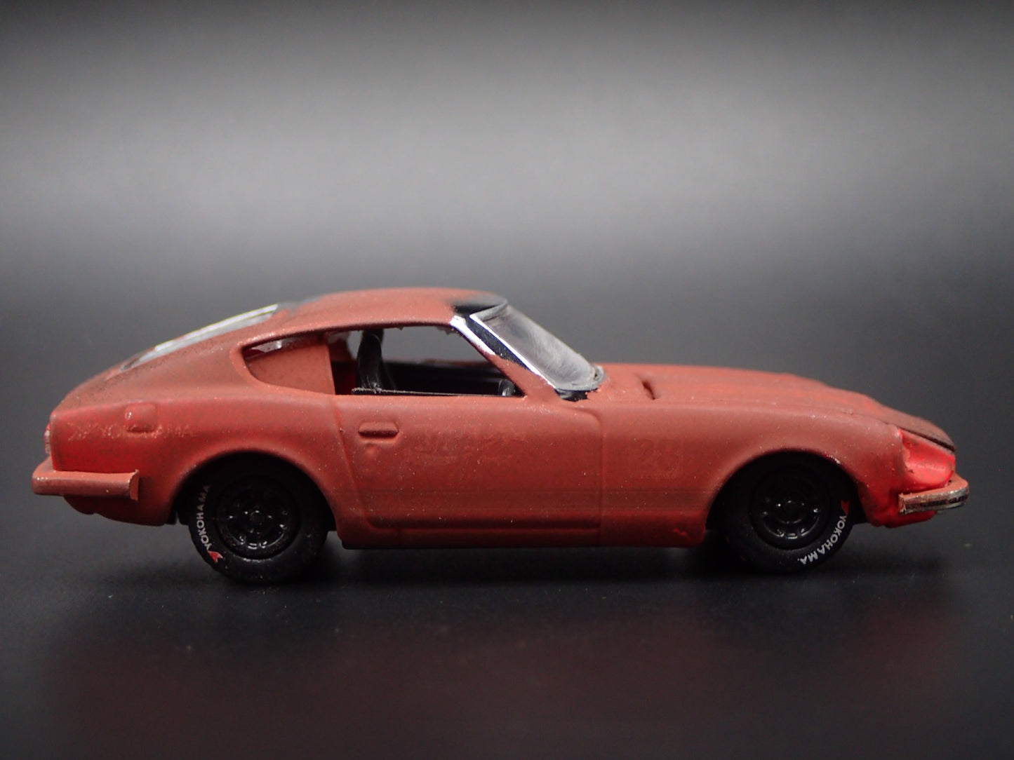 1970-1973 NISSAN FAIRLADY Z432 CUSTOM BARN FIND 1:64 SCALE DIECAST MODEL CAR