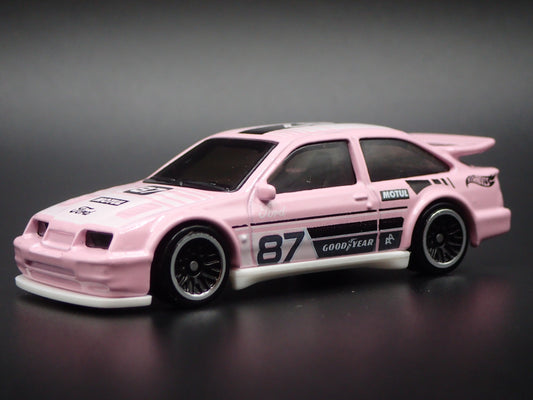 1987 87 FORD ESCORT COSWORTH 1:64 SCALE COLLECTIBLE DIORAMA DIECAST MODEL CAR