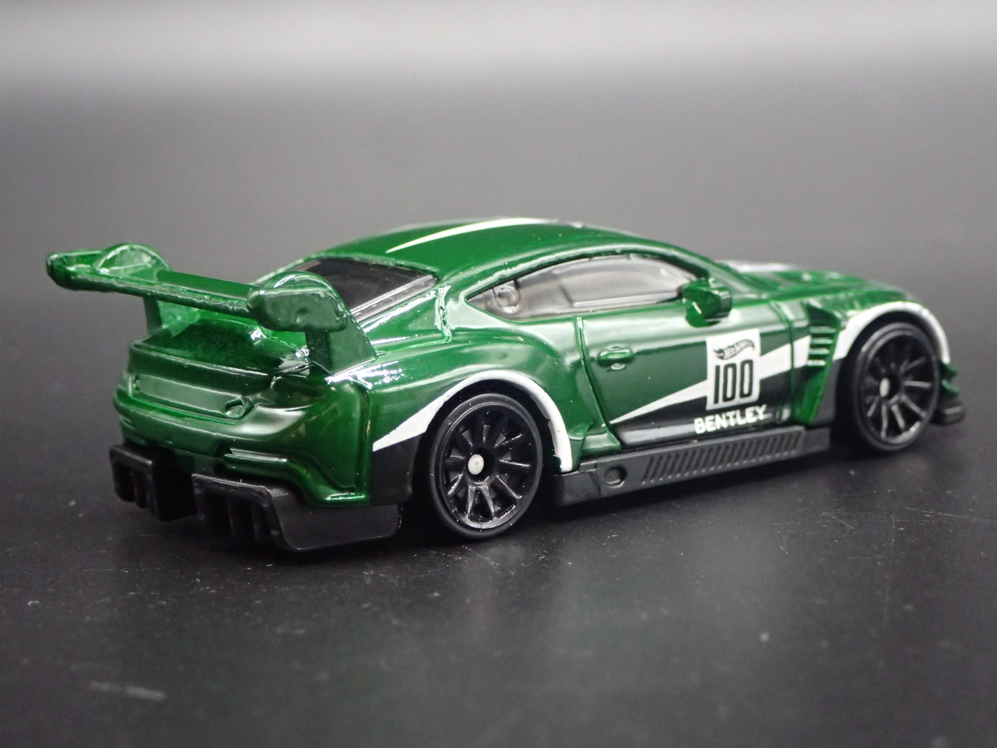 2018-2024 BENTLEY CONTINENTAL GT3 GREEN 1:64 SCALE COLLECTIBLE DIECAST MODEL CAR