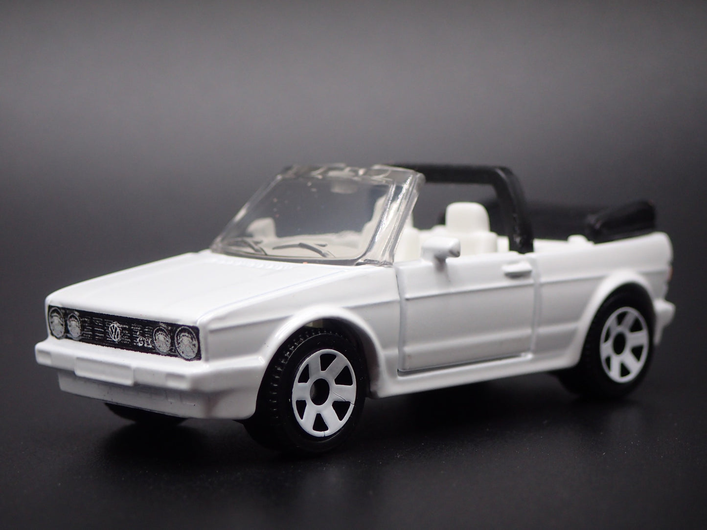 1979-1993 VW VOLKSWAGEN GOLF MK1 WHITE 1:64 SCALE DIORAMA DIECAST MODEL CAR
