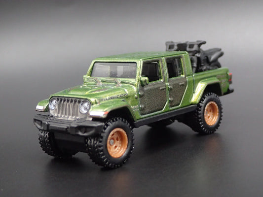2020-2025 JEEP GLADIATOR PICKUP TRUCK JT 1:64 SCALE DIORAMA DIECAST MODEL CAR