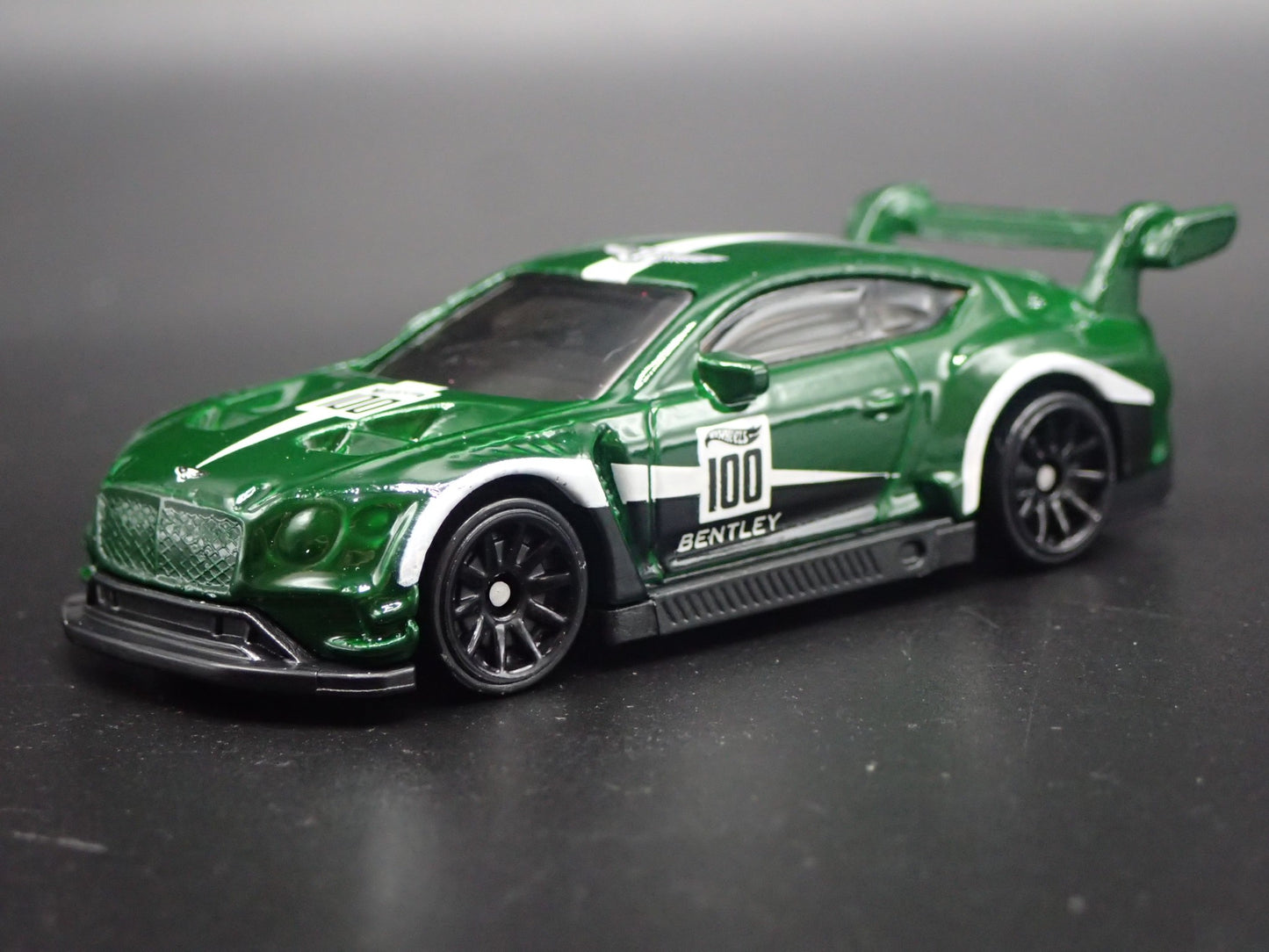 2018-2024 BENTLEY CONTINENTAL GT3 GREEN 1:64 SCALE COLLECTIBLE DIECAST MODEL CAR