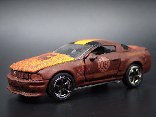 2008 FORD MUSTANG SHELBY TERLINGUA RACING 1:64 SCALE DIORAMA DIECAST MODEL CAR