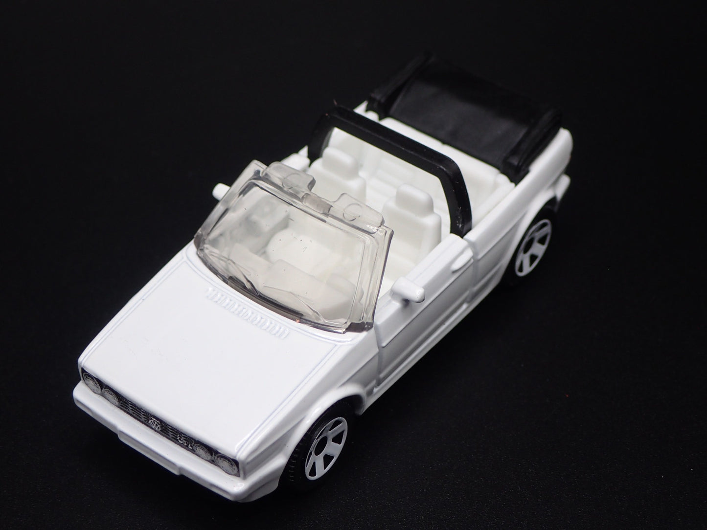 1979-1993 VW VOLKSWAGEN GOLF MK1 WHITE 1:64 SCALE DIORAMA DIECAST MODEL CAR