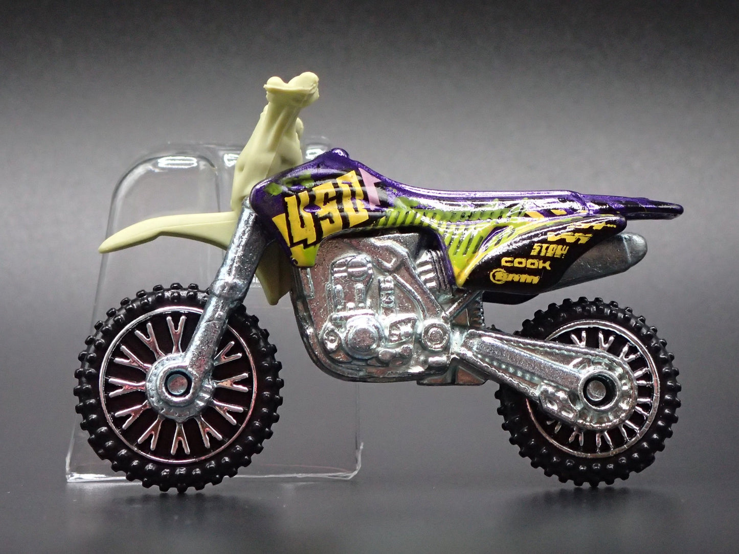 DIRT BIKE HW450F MOTORCYCLE HOT WHEELS 1:64 HW SCALE DIORAMA DIECAST MODEL CAR