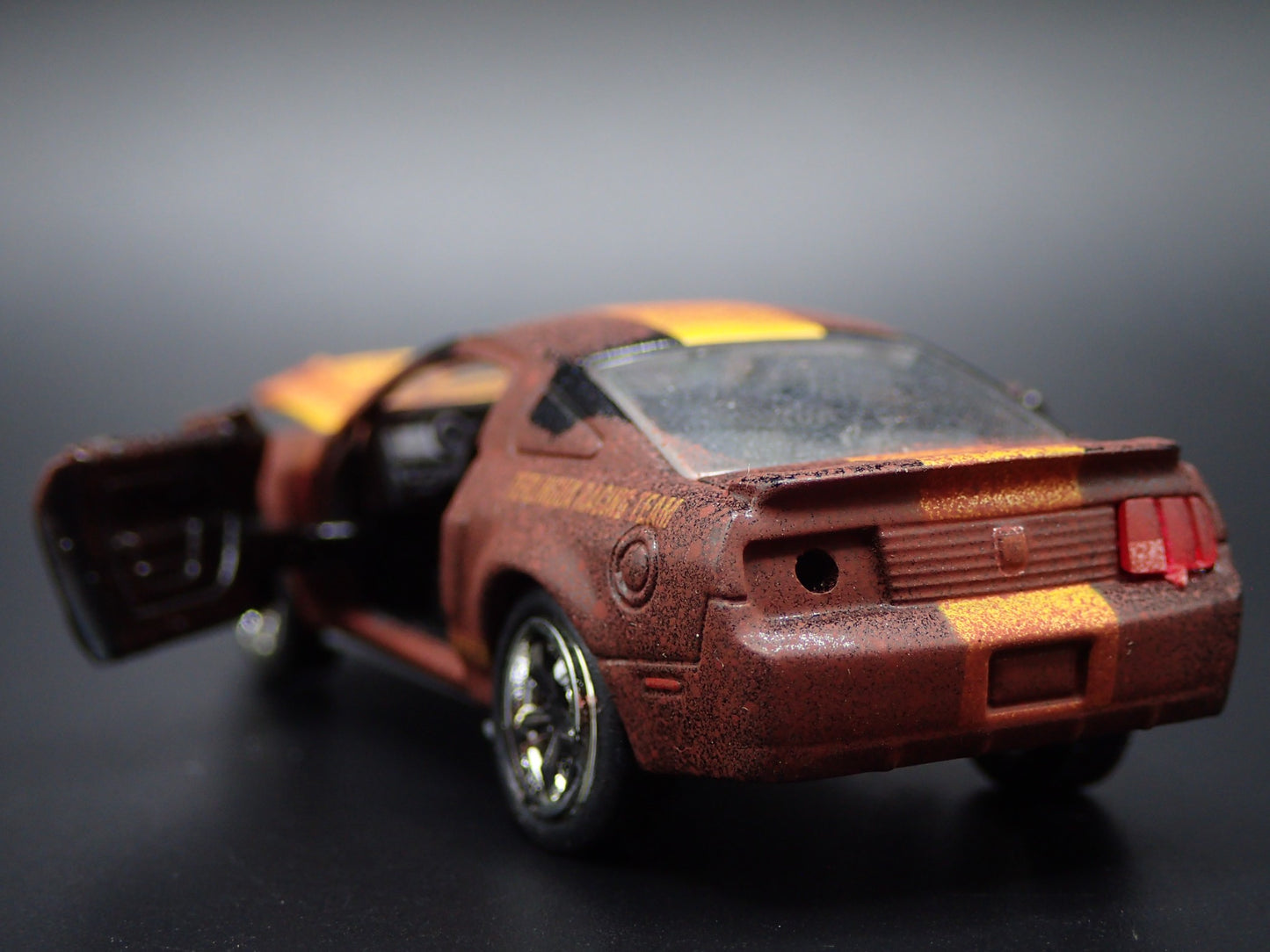 2008 FORD MUSTANG SHELBY TERLINGUA RACING 1:64 SCALE DIORAMA DIECAST MODEL CAR