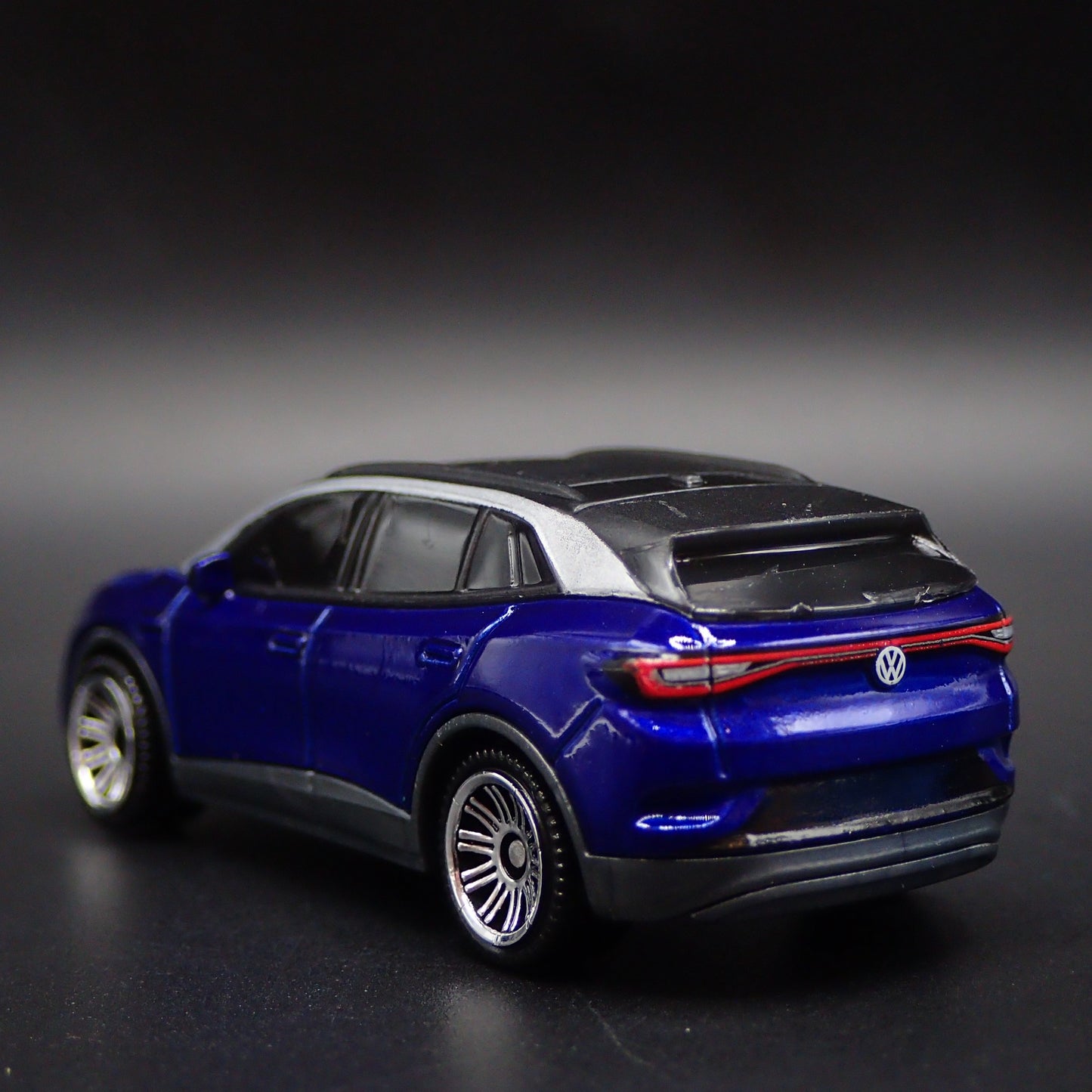 2020-2025 VW VOLKSWAGEN ID 4 ID4 ELECTRIC CAR BLUE 1:64 SCALE DIECAST MODEL CAR