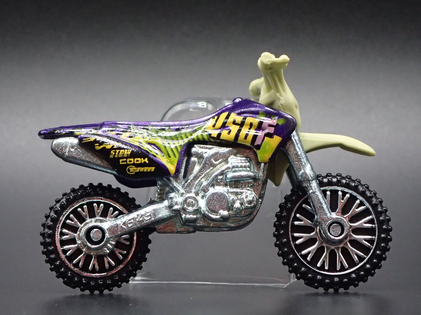 DIRT BIKE HW450F MOTORCYCLE HOT WHEELS 1:64 HW SCALE DIORAMA DIECAST MODEL CAR
