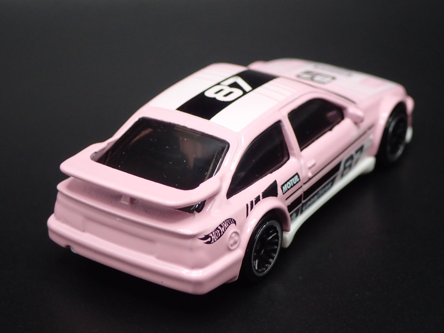 1987 87 FORD ESCORT COSWORTH 1:64 SCALE COLLECTIBLE DIORAMA DIECAST MODEL CAR