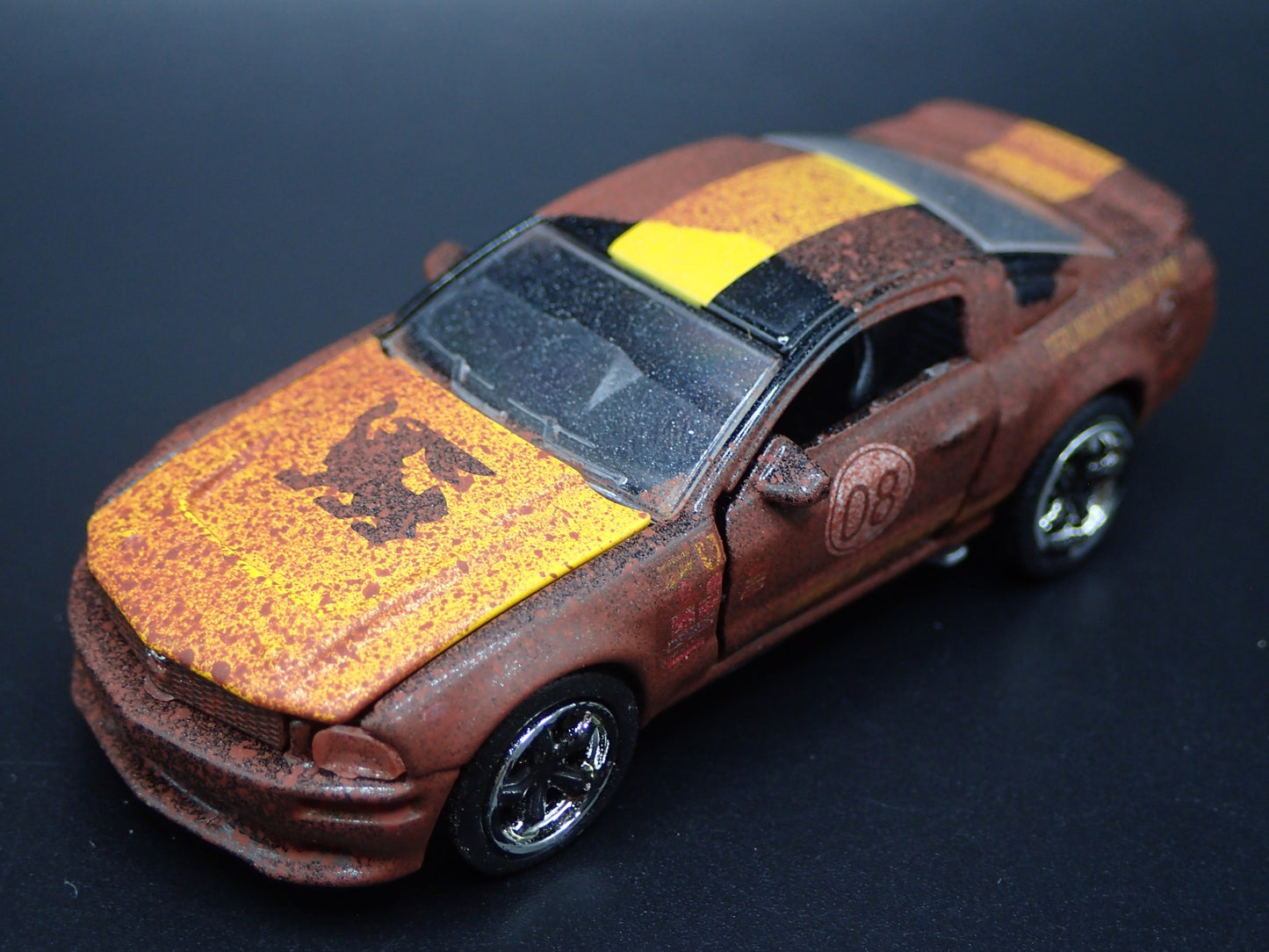 2008 FORD MUSTANG SHELBY TERLINGUA RACING 1:64 SCALE DIORAMA DIECAST MODEL CAR