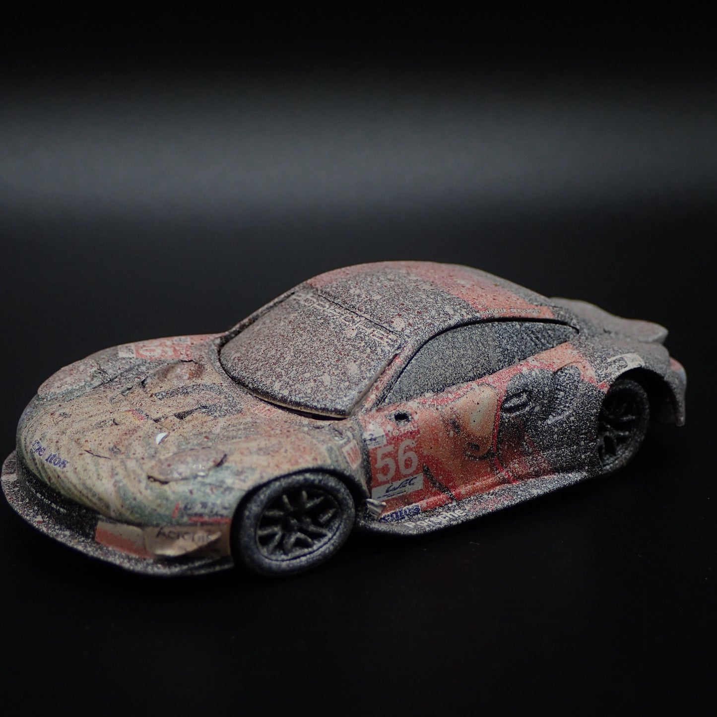 PORSCHE 911 RSR NO 56  24H LEMANS 2019 RACE WRECKED 1:64 SCALE DIECAST MODEL CAR