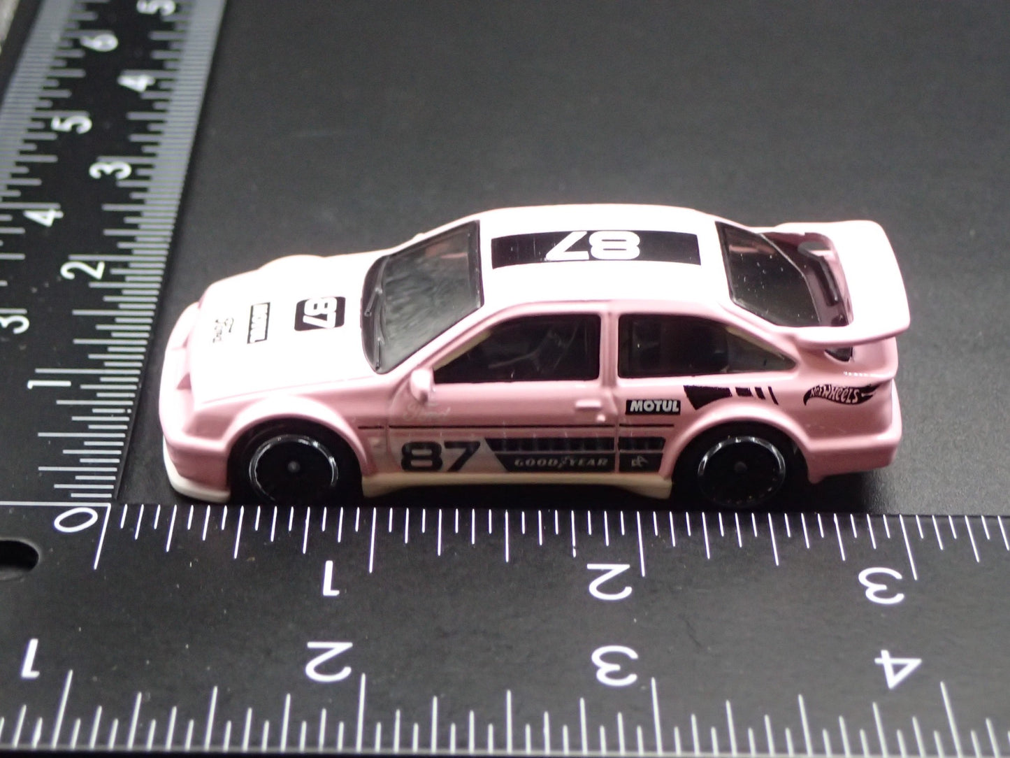 1987 87 FORD ESCORT COSWORTH 1:64 SCALE COLLECTIBLE DIORAMA DIECAST MODEL CAR