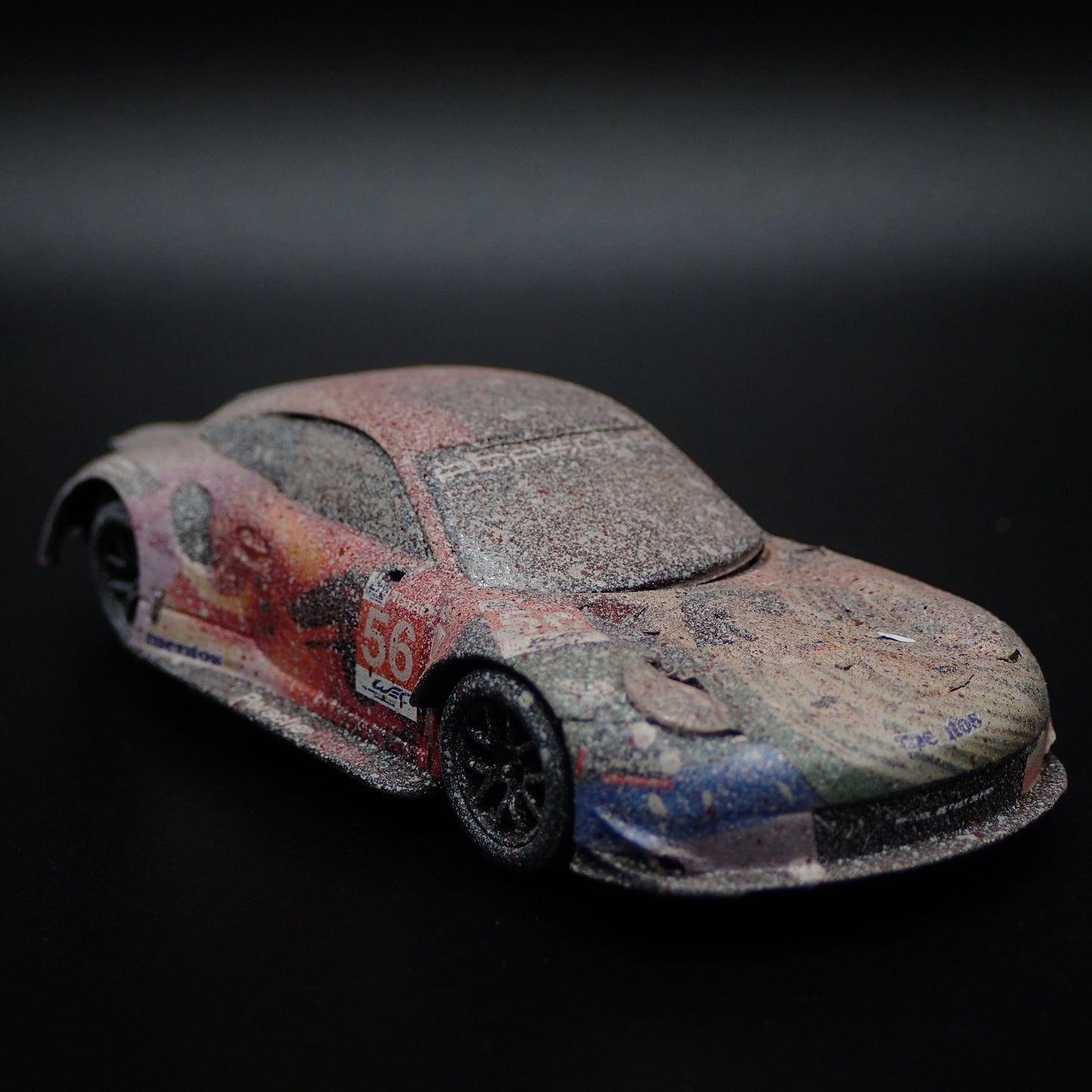 PORSCHE 911 RSR NO 56  24H LEMANS 2019 RACE WRECKED 1:64 SCALE DIECAST MODEL CAR