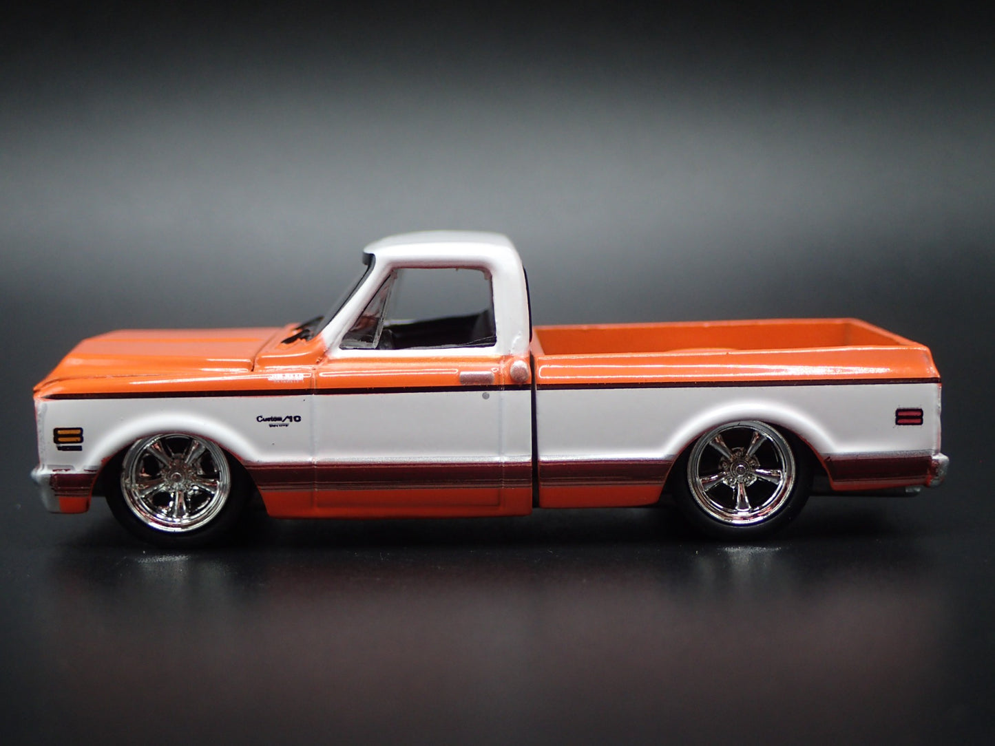 1972 72 CHEVY CHEVROLET C10 PICKUP TRUCK SHORT BED 1/64 SCALE DIECAST MODEL CAR