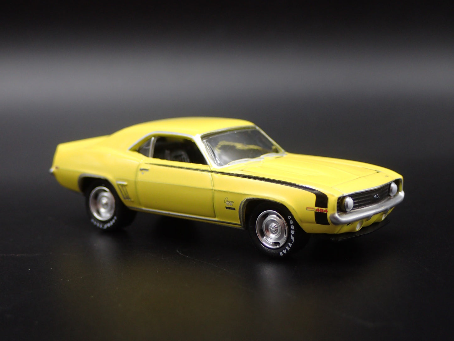 1969 69 CHEVY CHEVROLET CAMARO SS 454 1:64 SCALE COLLECTIBLE DIECAST MODEL CAR