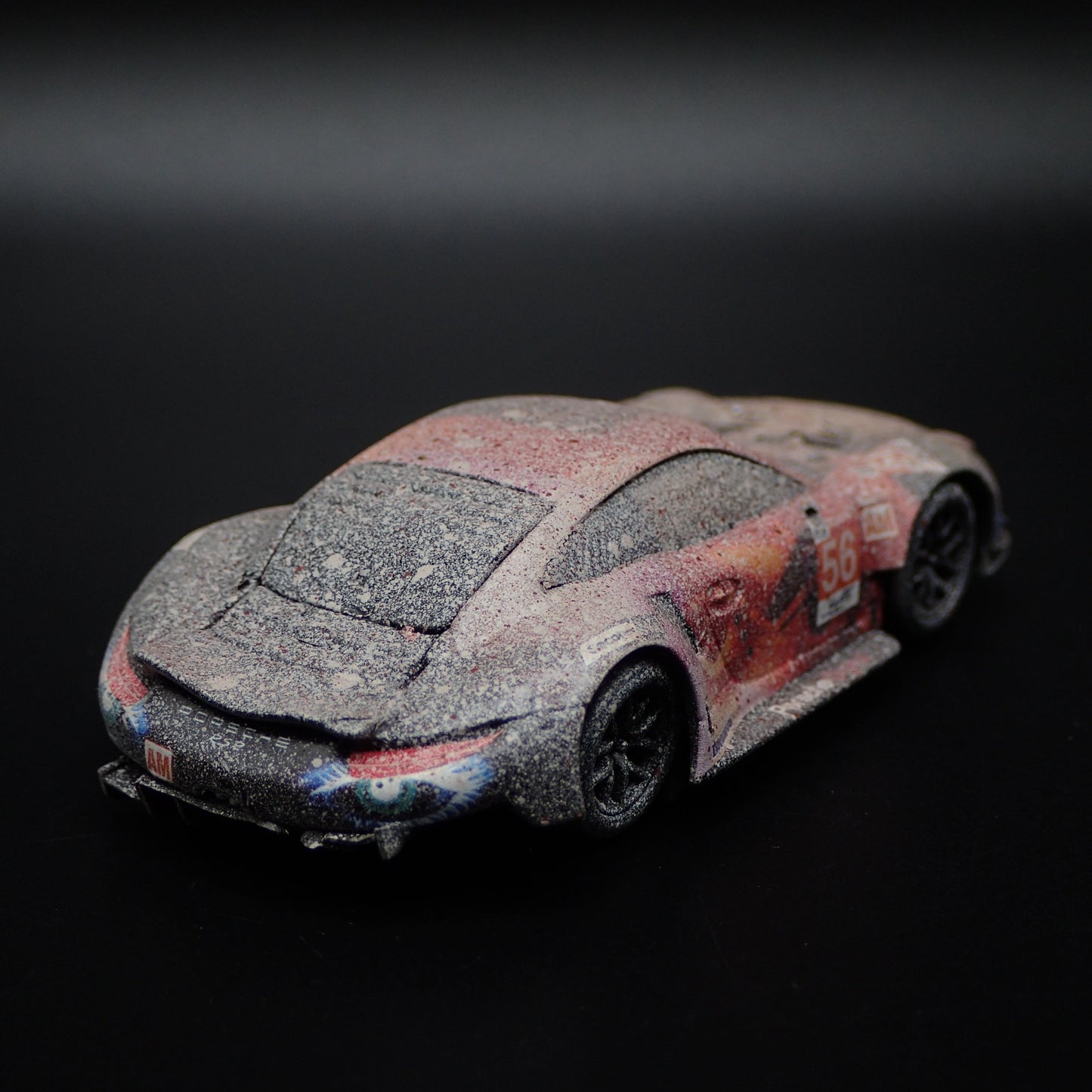 PORSCHE 911 RSR NO 56  24H LEMANS 2019 RACE WRECKED 1:64 SCALE DIECAST MODEL CAR