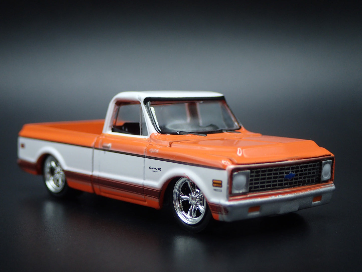 1972 72 CHEVY CHEVROLET C10 PICKUP TRUCK SHORT BED 1/64 SCALE DIECAST MODEL CAR