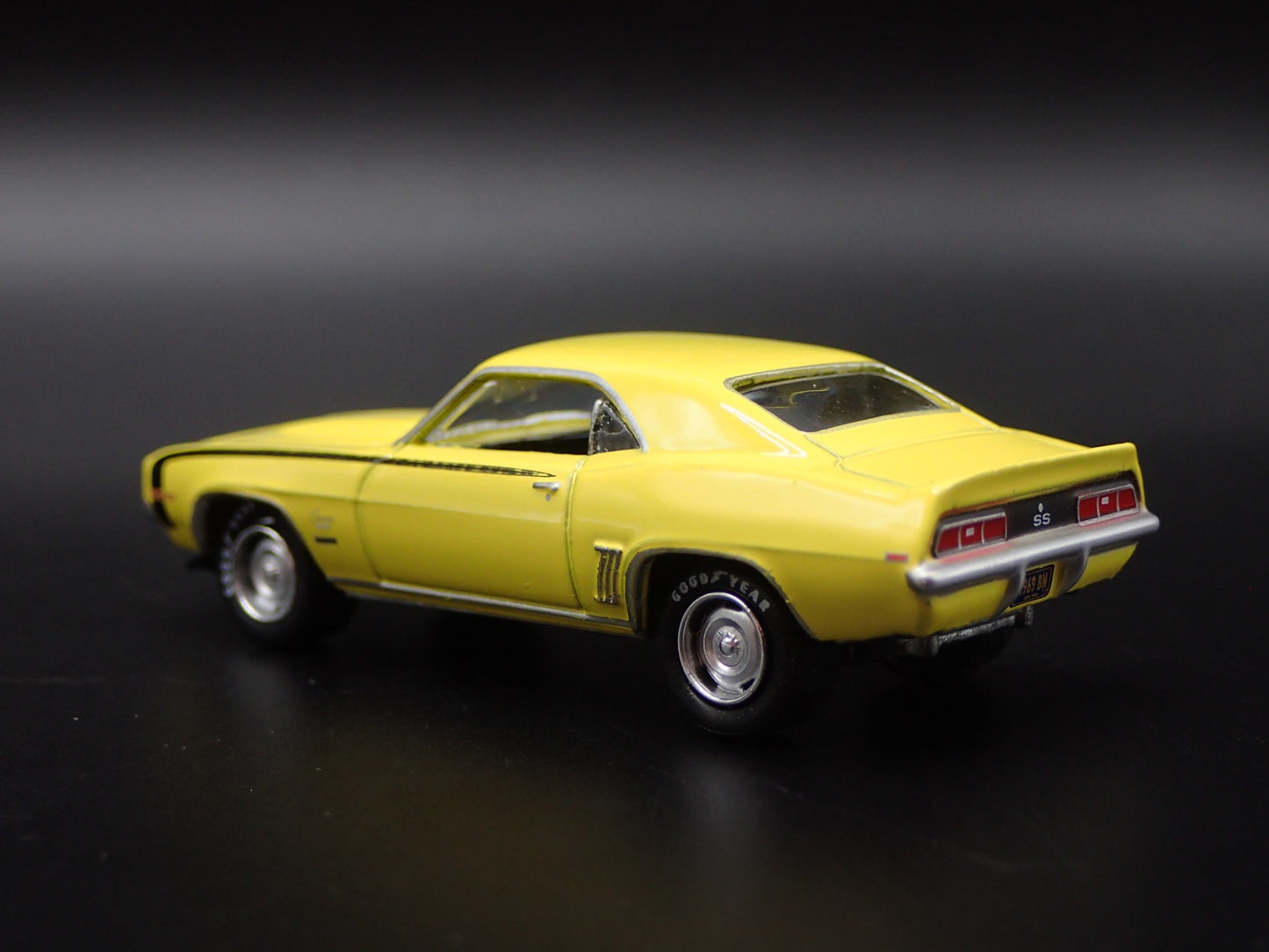 1969 69 CHEVY CHEVROLET CAMARO SS 454 1:64 SCALE COLLECTIBLE DIECAST MODEL CAR