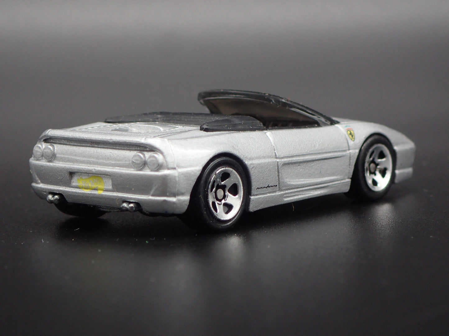 1995-1999 FERRARI F355 SPIDER CONVERTIBLE 1:64 SCALE DIORAMA DIECAST MODEL CAR