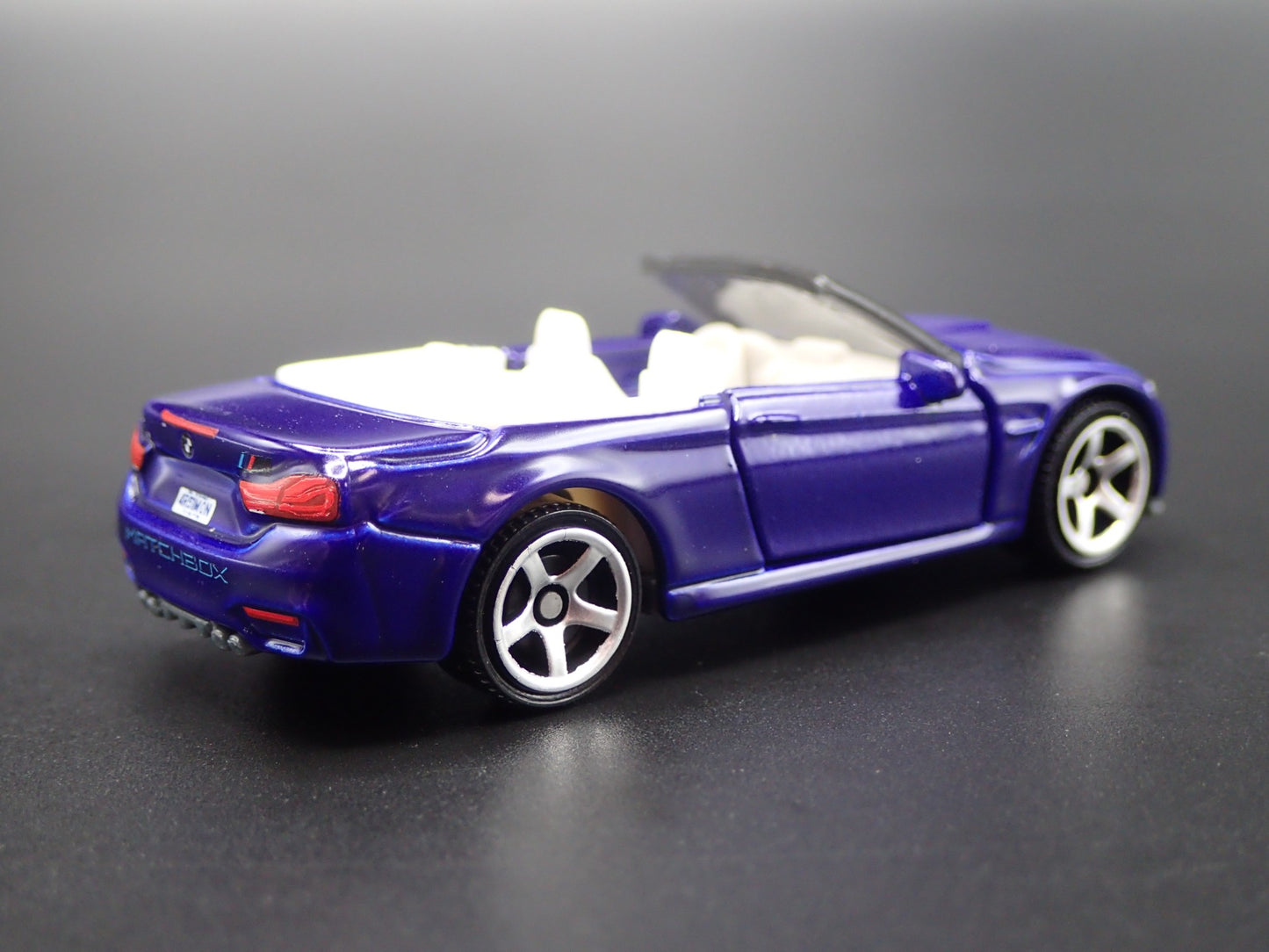 2014-2020 BMW M4 CABRIOLET CONVERTIBLE BLUE 1:64 SCALE DIORAMA DIECAST MODEL CAR
