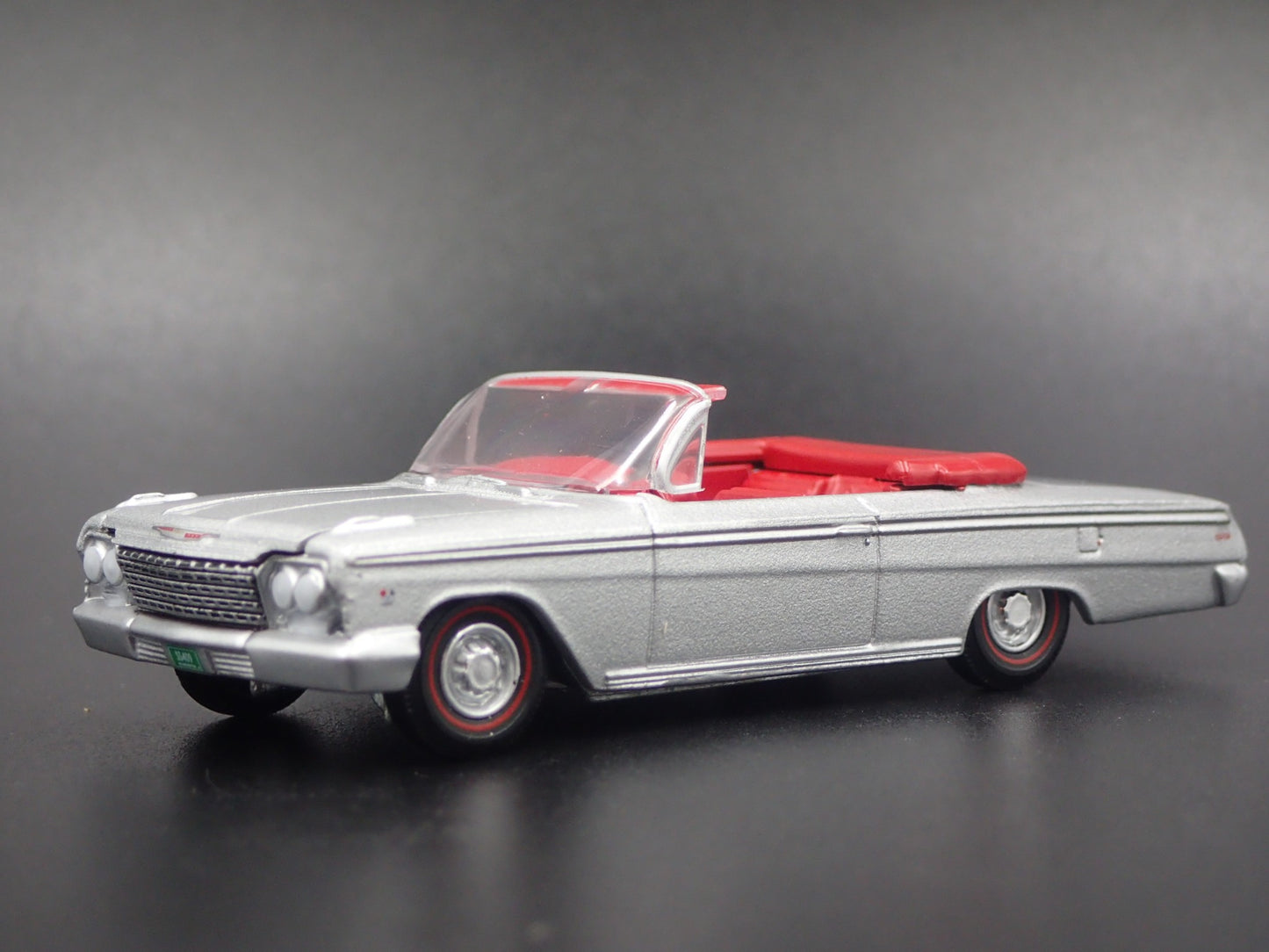 1962 62 CHEVY CHEVROLET IMPALA SS CONVERTIBLE RARE 1:64 SCALE DIECAST MODEL CAR