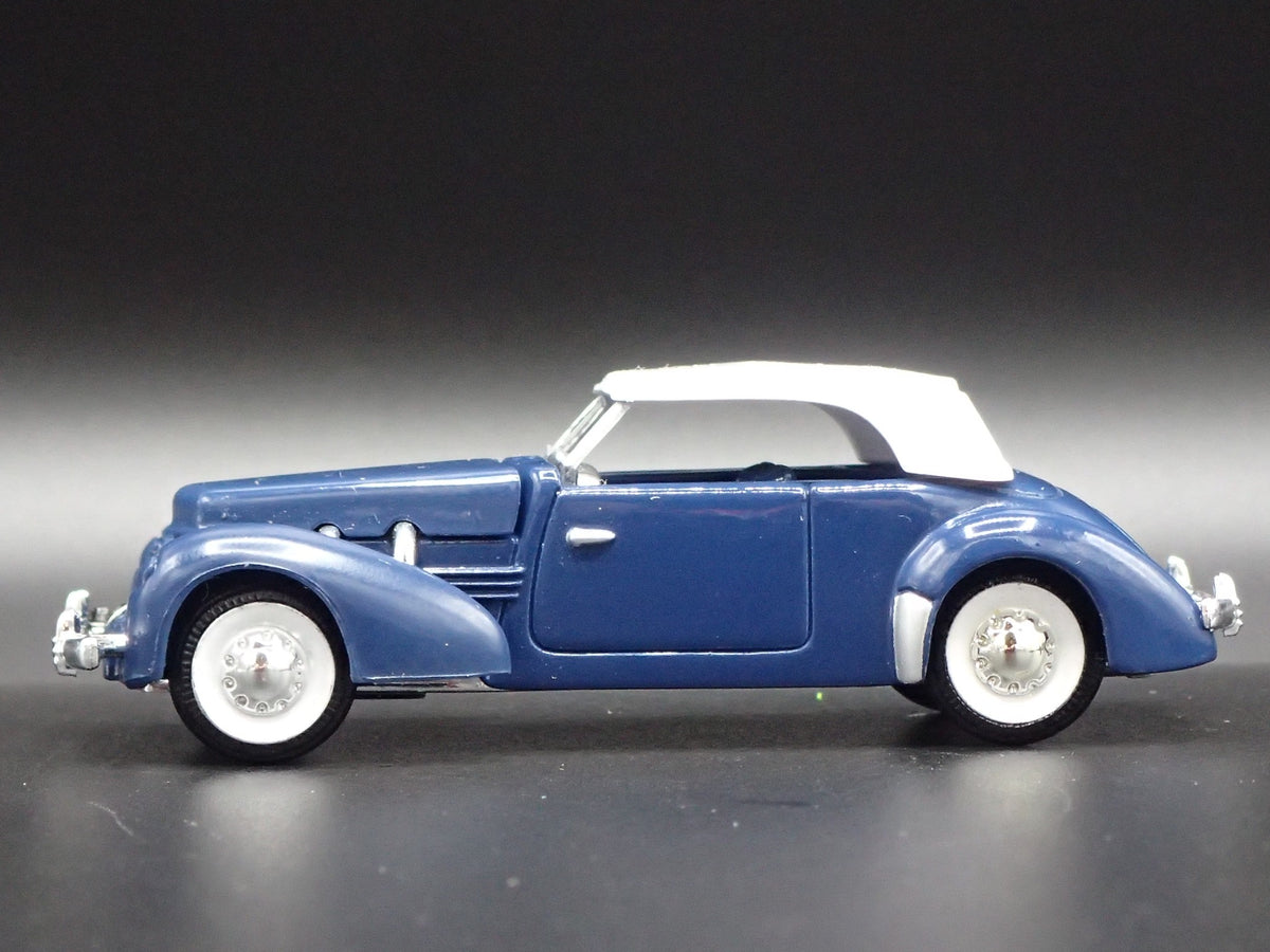 1937 37 CORD PHAETON SEDAN 812 1:64 SCALE COLLECTIBLE DIORAMA DIECAST MODEL CAR