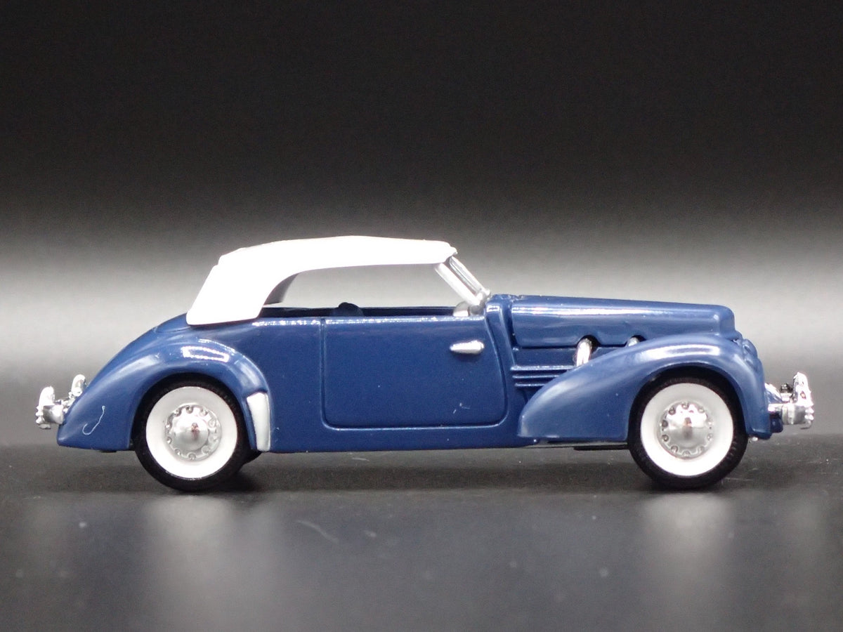1937 37 CORD PHAETON SEDAN 812 1:64 SCALE COLLECTIBLE DIORAMA DIECAST MODEL CAR