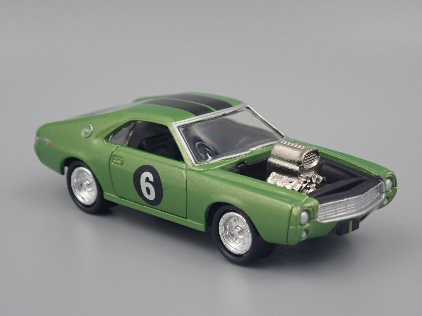 1969 AMC AMX GREEN 1:64 SCALE COLLECTIBLE DIORAMA DIECAST MODEL CAR