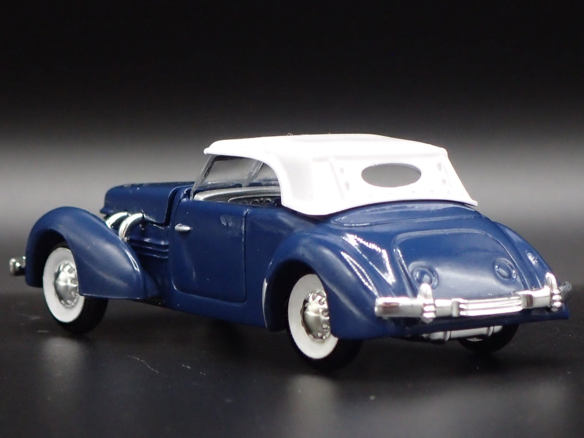 1937 37 CORD PHAETON SEDAN 812 1:64 SCALE COLLECTIBLE DIORAMA DIECAST MODEL CAR
