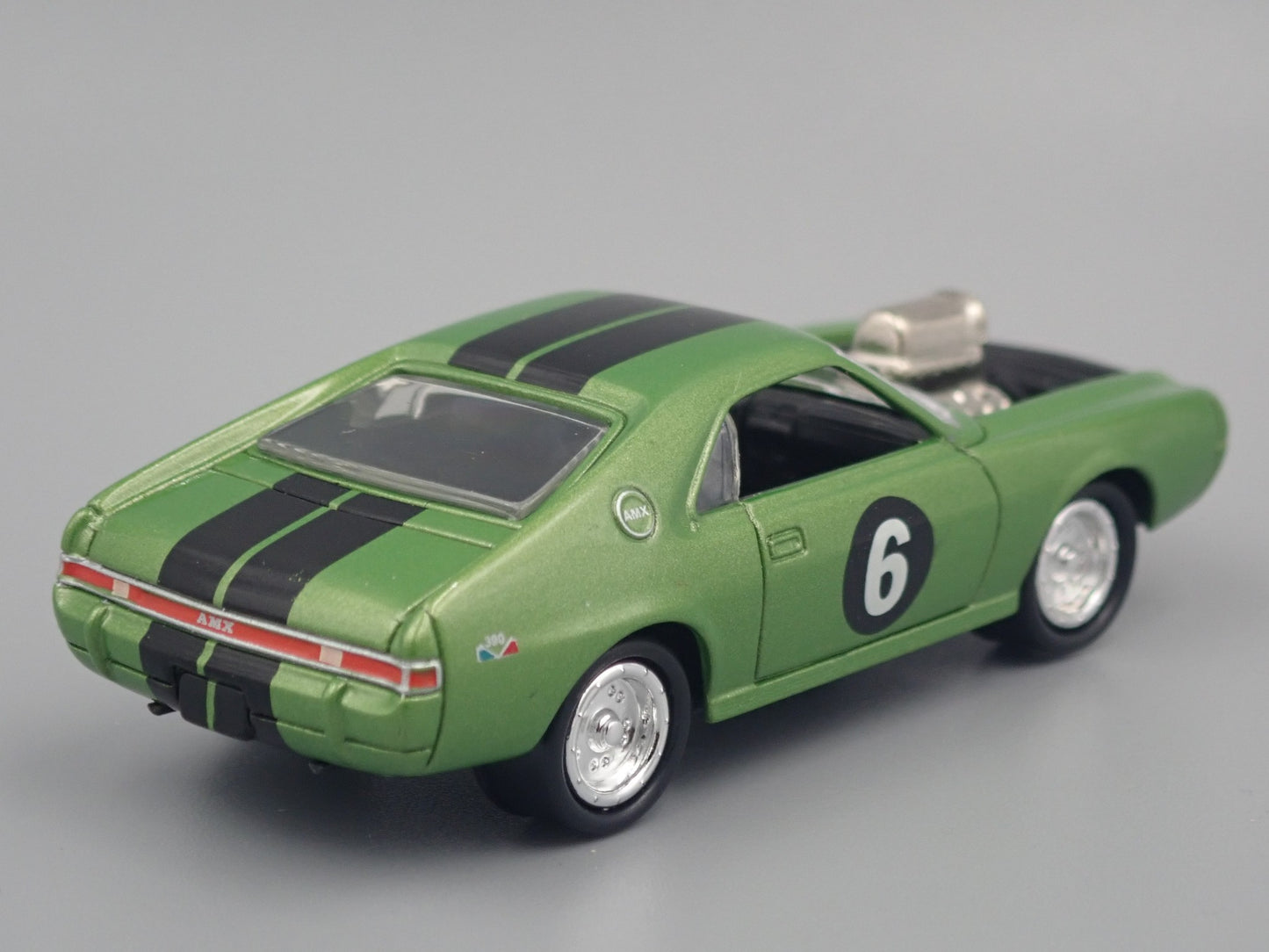 1969 AMC AMX GREEN 1:64 SCALE COLLECTIBLE DIORAMA DIECAST MODEL CAR