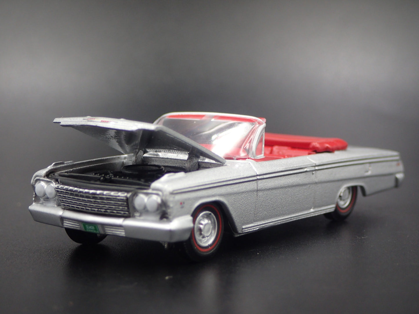 1962 62 CHEVY CHEVROLET IMPALA SS CONVERTIBLE RARE 1:64 SCALE DIECAST MODEL CAR