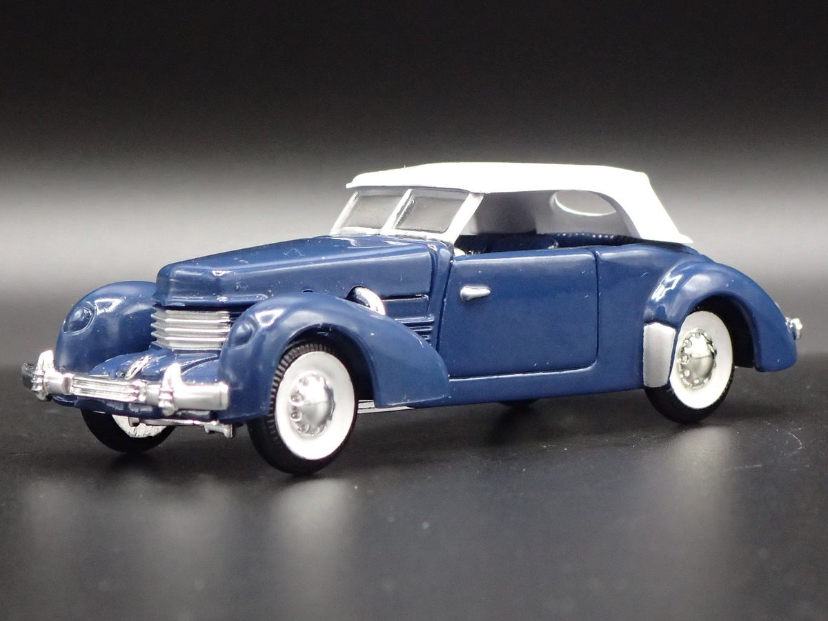 1937 37 CORD PHAETON SEDAN 812 1:64 SCALE COLLECTIBLE DIORAMA DIECAST MODEL CAR