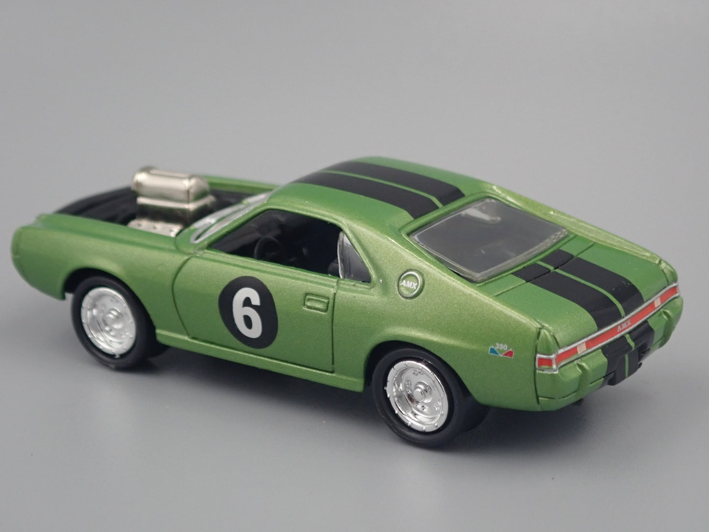 1969 AMC AMX GREEN 1:64 SCALE COLLECTIBLE DIORAMA DIECAST MODEL CAR