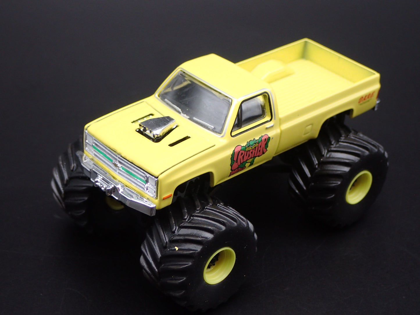 1987 87 CHEVY SILVERADO MAD CRUSHER MONSTER TRUCK 1/64 SCALE DIECAST MODEL CAR
