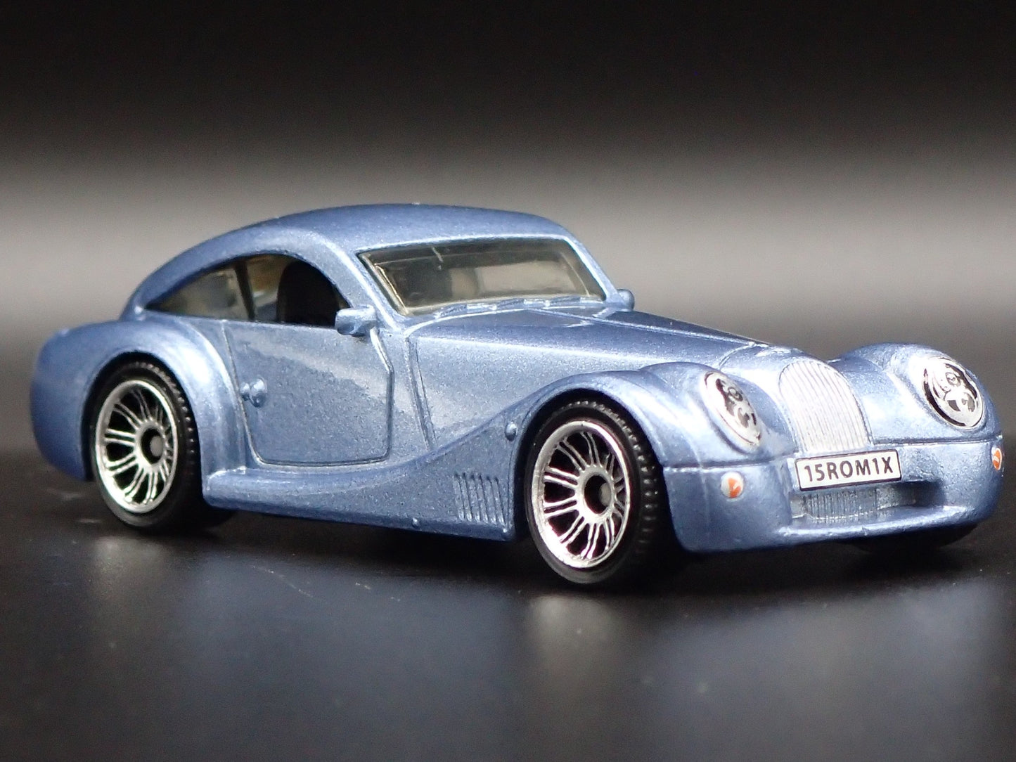 2005-2009 MORGAN AEROMAX BLUE 1:64 SCALE COLLECTIBLE DIORAMA DIECAST MODEL CAR