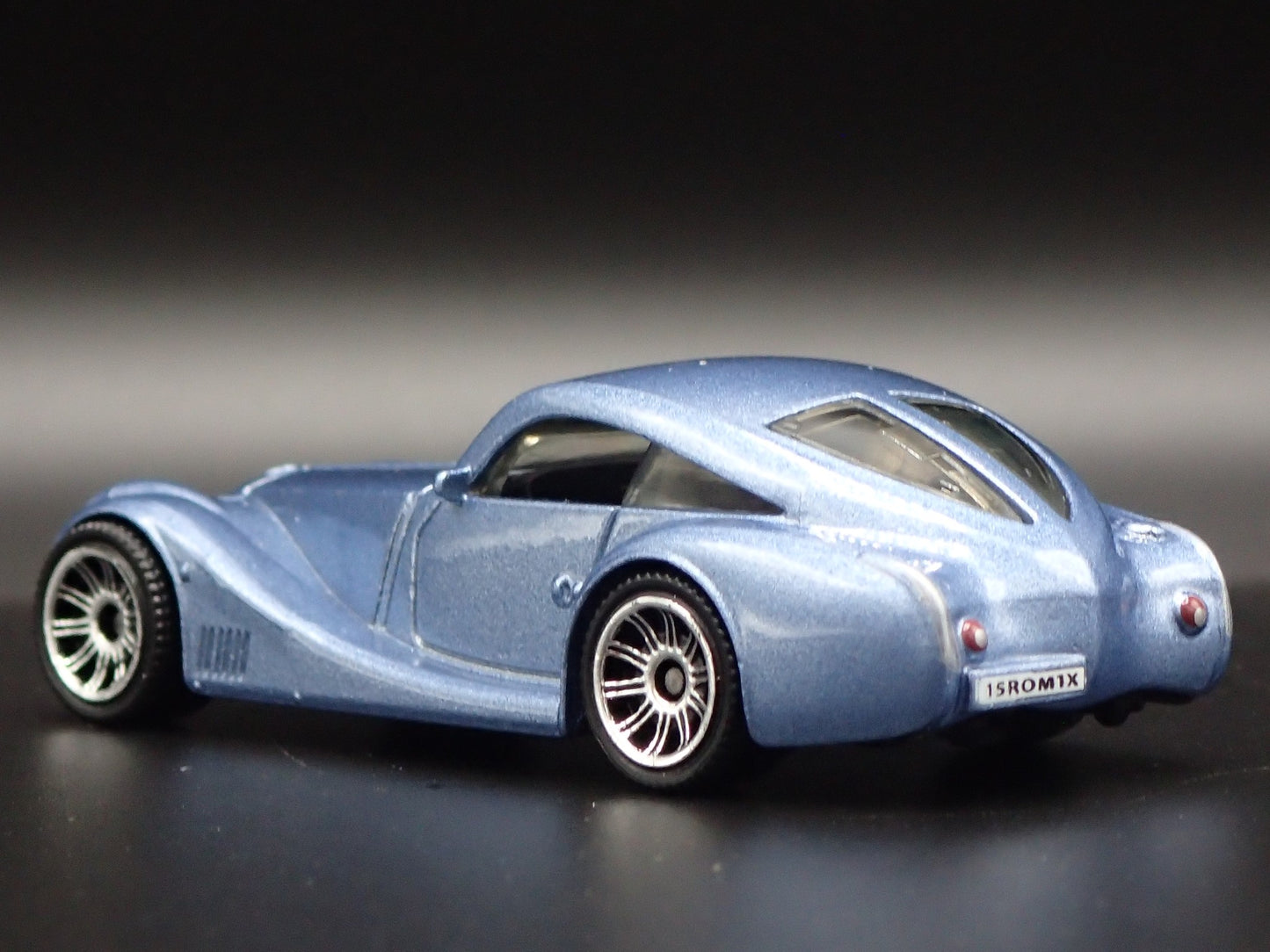 2005-2009 MORGAN AEROMAX BLUE 1:64 SCALE COLLECTIBLE DIORAMA DIECAST MODEL CAR