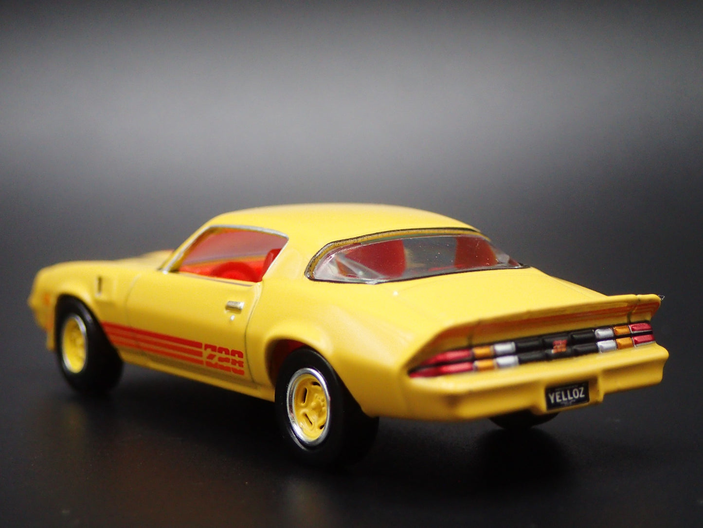 1980 80 CHEVY CHEVROLET CAMARO Z28 YELLOW 1:64 SCALE DIORAMA DIECAST MODEL CAR
