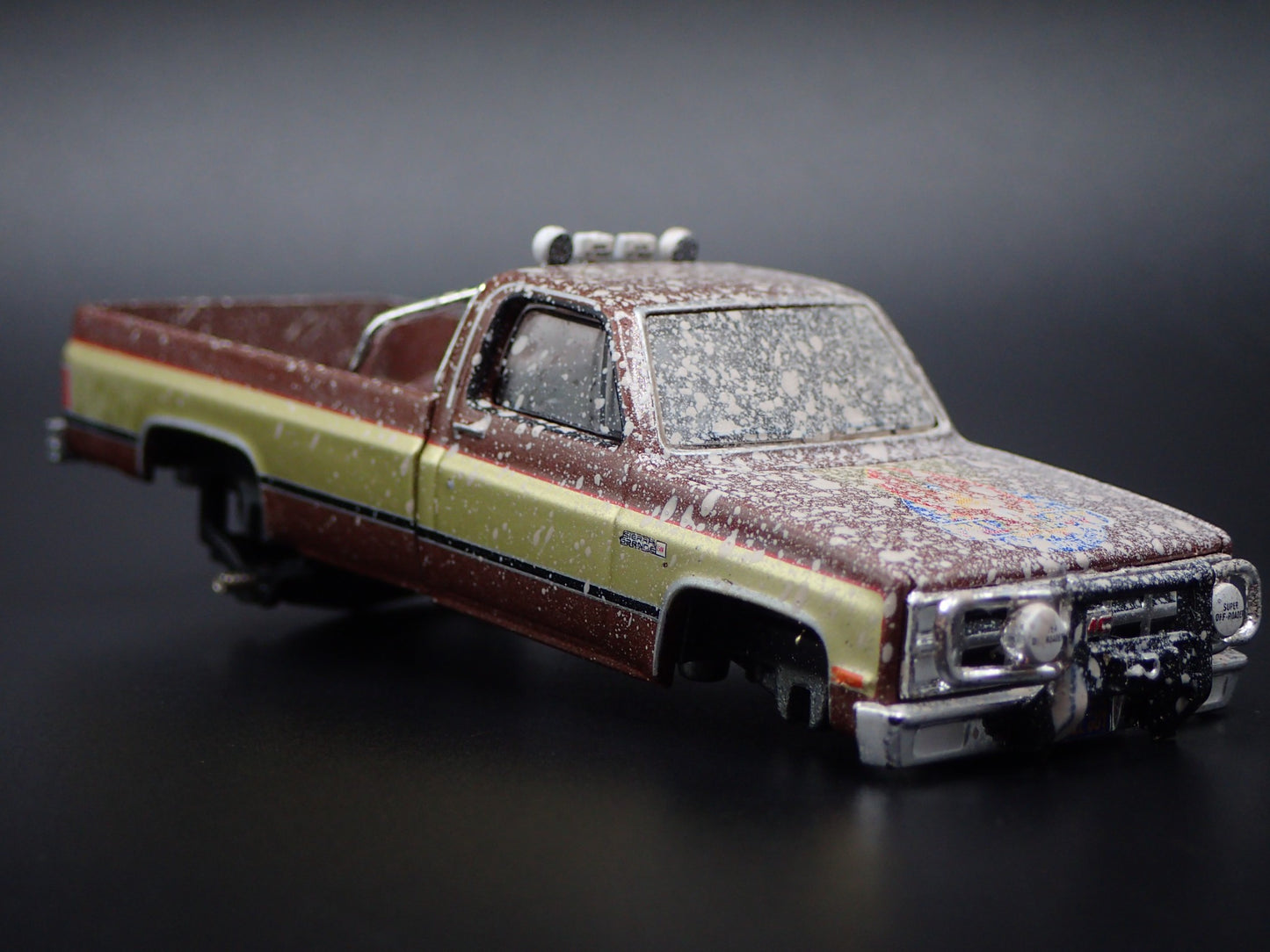 1982 82 GMC K2500 4X4 TRUCK FALL GUY SQUAREBODY 1/64 SCALE DIECAST MODEL CAR