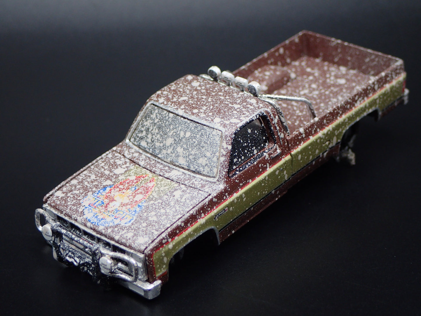 1982 82 GMC K2500 4X4 TRUCK FALL GUY SQUAREBODY 1/64 SCALE DIECAST MODEL CAR