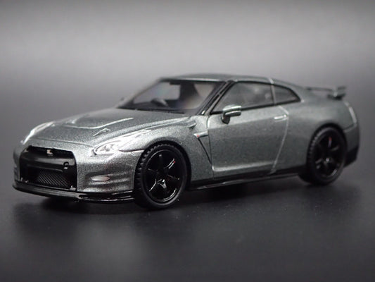 2007-2025 NISSAN GTR R35 NISMO 1:64 SCALE COLLECTIBLE DIORAMA DIECAST MODEL CAR
