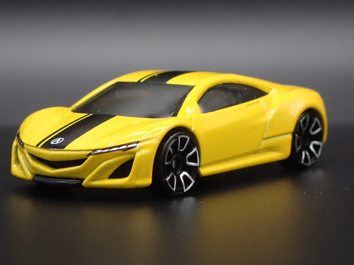 2016-2022 ACURA NSX SUPER CAR 1:64 SCALE COLLECTIBLE DIORAMA DIECAST MODEL CAR