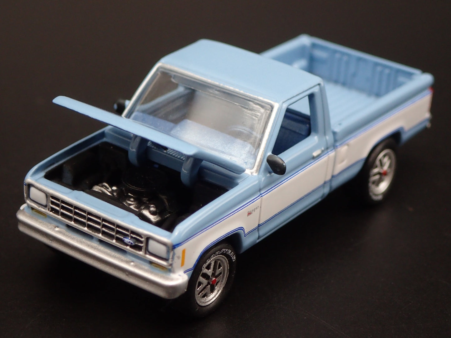 1984 84 FORD RANGER XL PICKUP TRUCK BLUE 1:64 SCALE DIORAMA DIECAST MODEL CAR