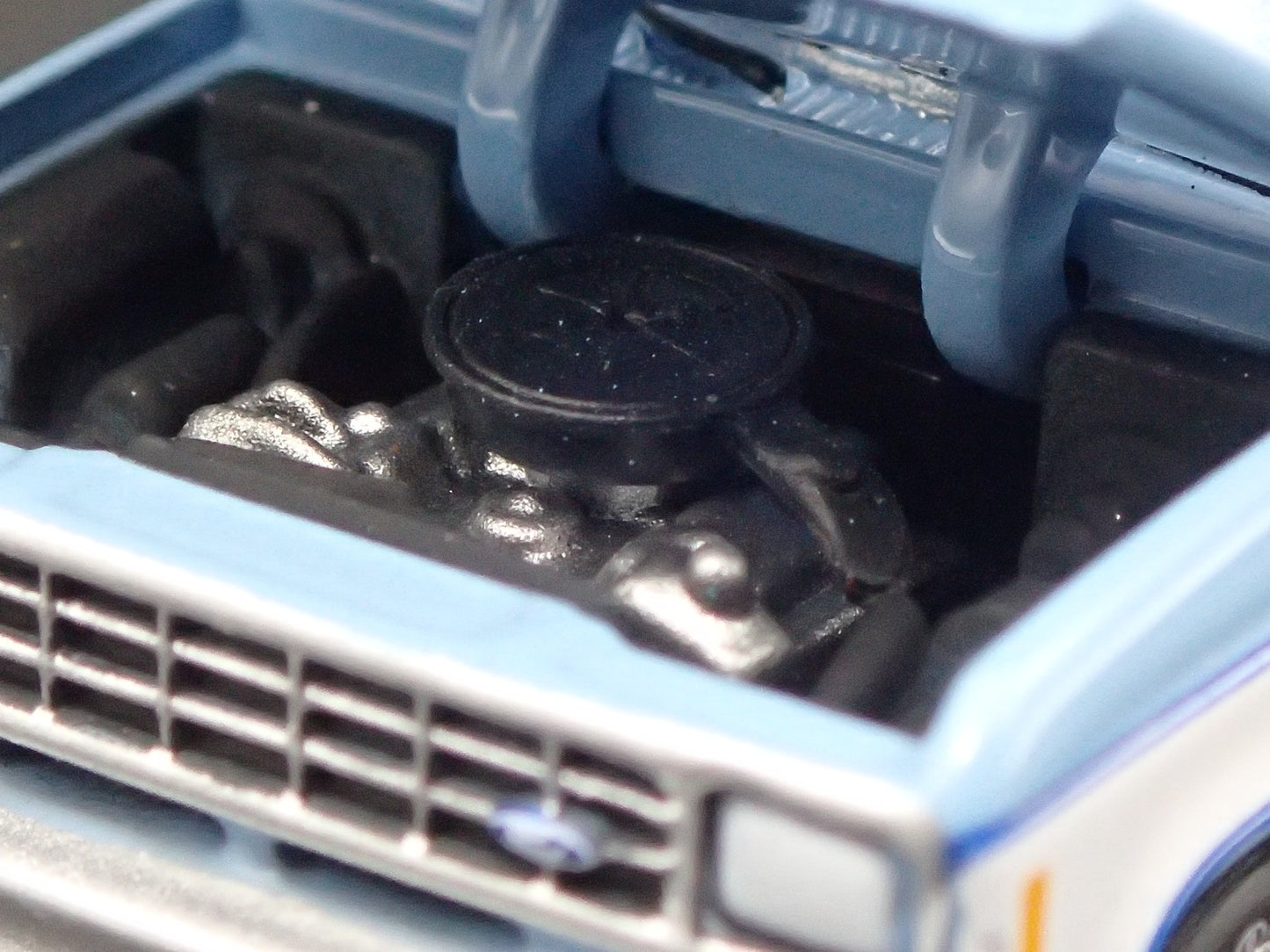 1984 84 FORD RANGER XL PICKUP TRUCK BLUE 1:64 SCALE DIORAMA DIECAST MODEL CAR