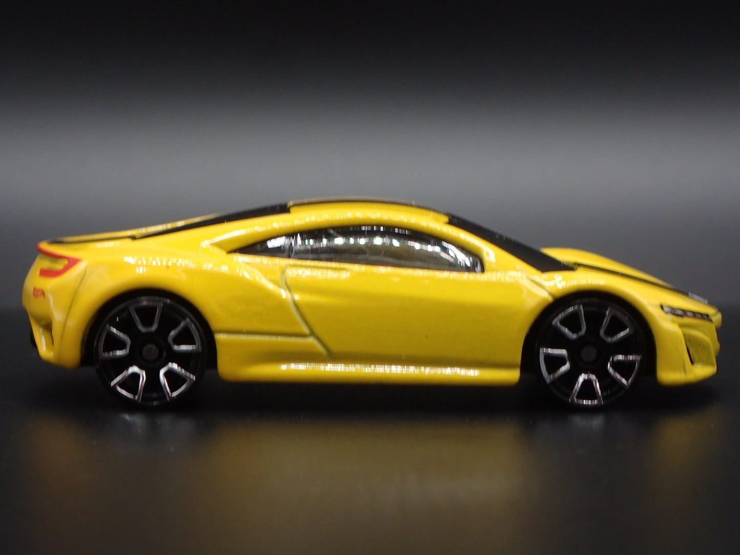 2016-2022 ACURA NSX SUPER CAR 1:64 SCALE COLLECTIBLE DIORAMA DIECAST MODEL CAR