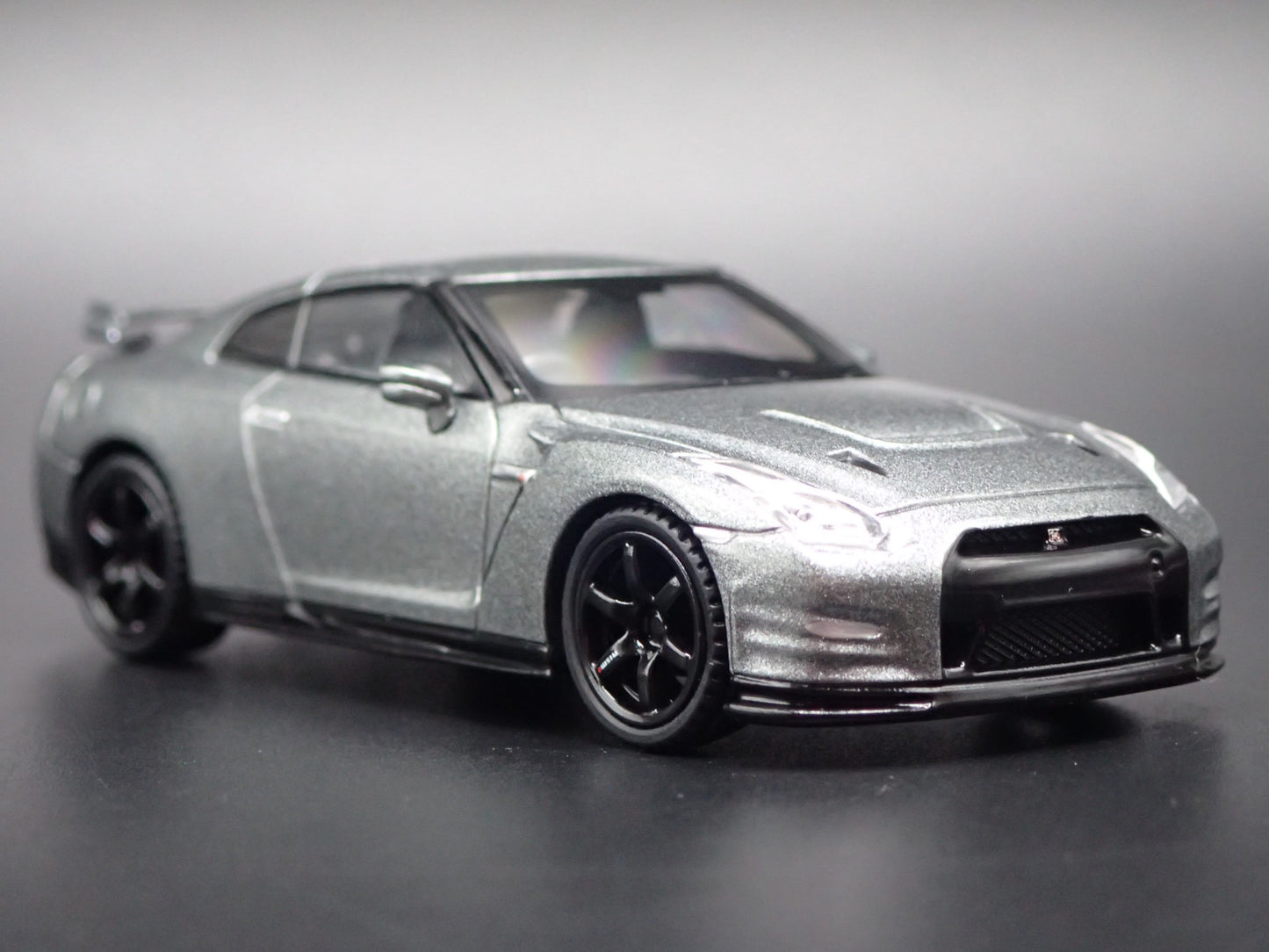 2007-2025 NISSAN GTR R35 NISMO 1:64 SCALE COLLECTIBLE DIORAMA DIECAST MODEL CAR