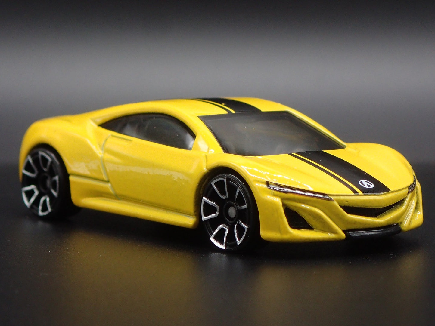 2016-2022 ACURA NSX SUPER CAR 1:64 SCALE COLLECTIBLE DIORAMA DIECAST MODEL CAR