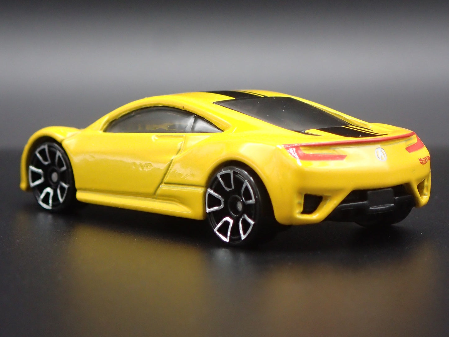 2016-2022 ACURA NSX SUPER CAR 1:64 SCALE COLLECTIBLE DIORAMA DIECAST MODEL CAR
