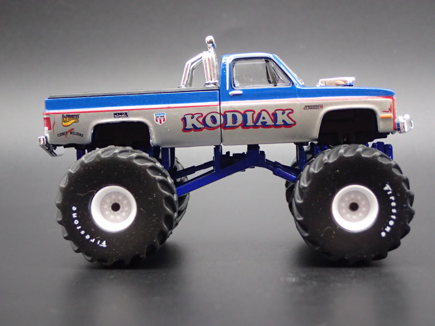 1987 87 GMC SIERRA MONSTER TRUCK SQUAREBODY KODIAK 1/64 SCALE DIECAST MODEL CAR